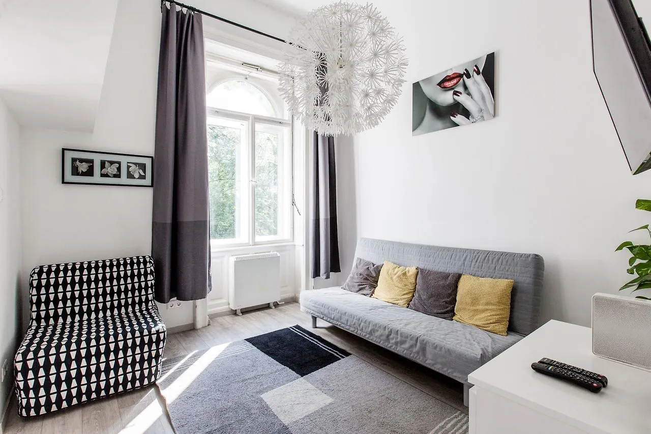 E-52 Apartment In Center Budapešť